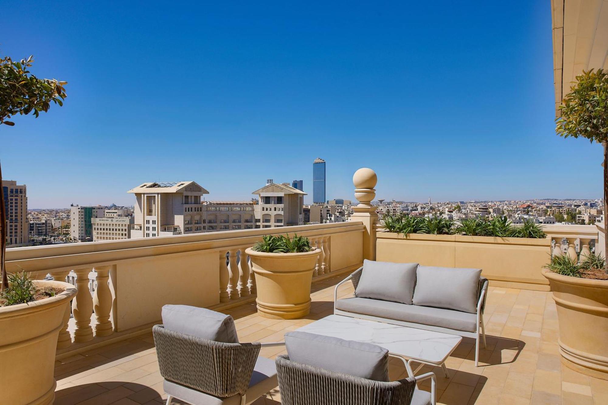 The Ritz-Carlton, Amman Hotel Buitenkant foto The Westin Palace Madrid