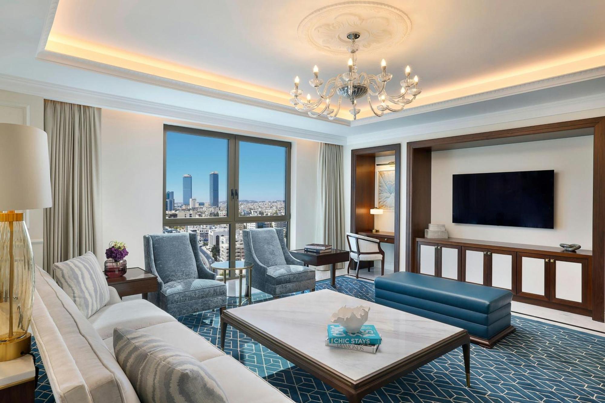 The Ritz-Carlton, Amman Hotel Buitenkant foto A suite at the hotel