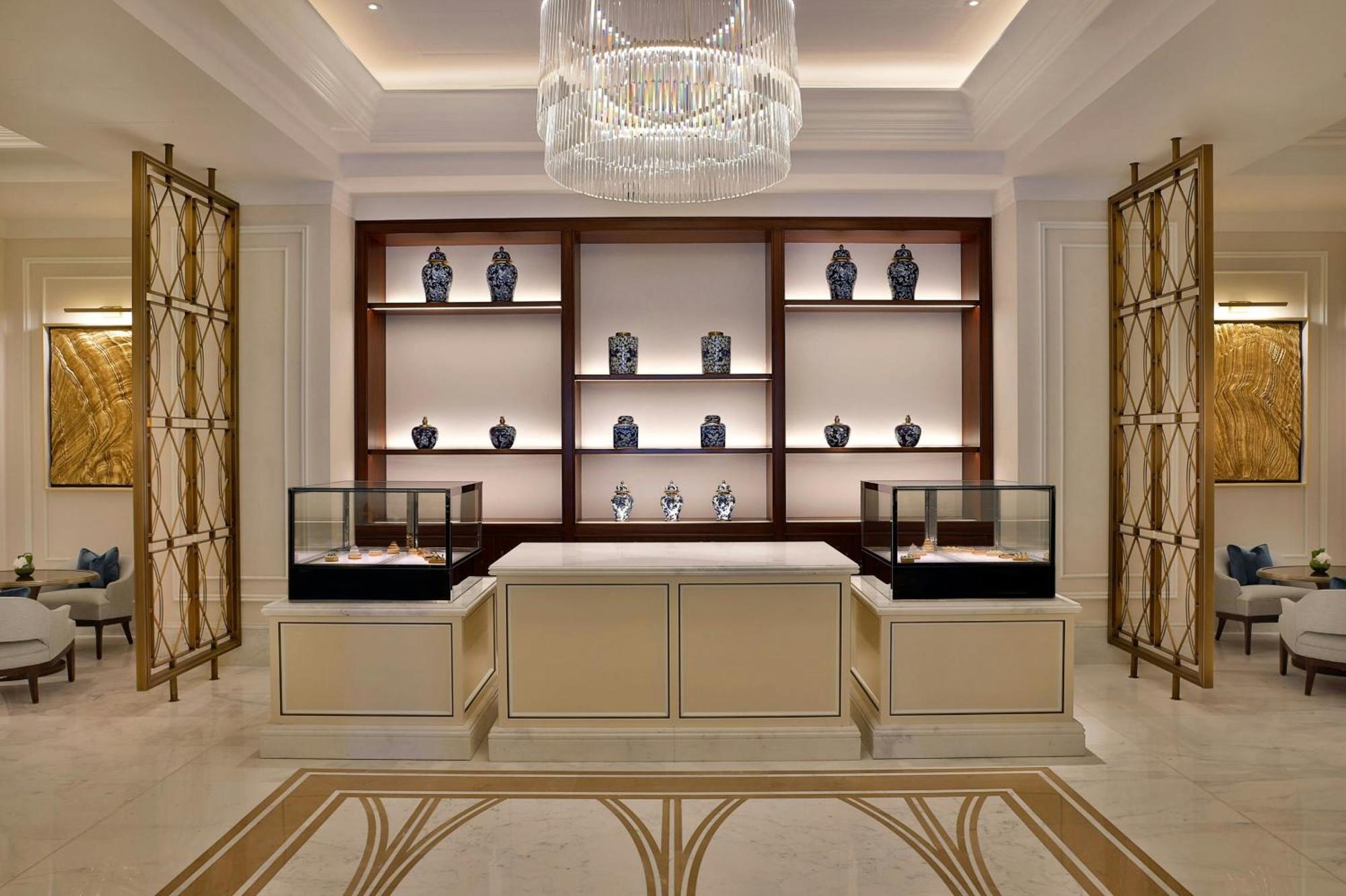 The Ritz-Carlton, Amman Hotel Buitenkant foto The lobby of the hotel
