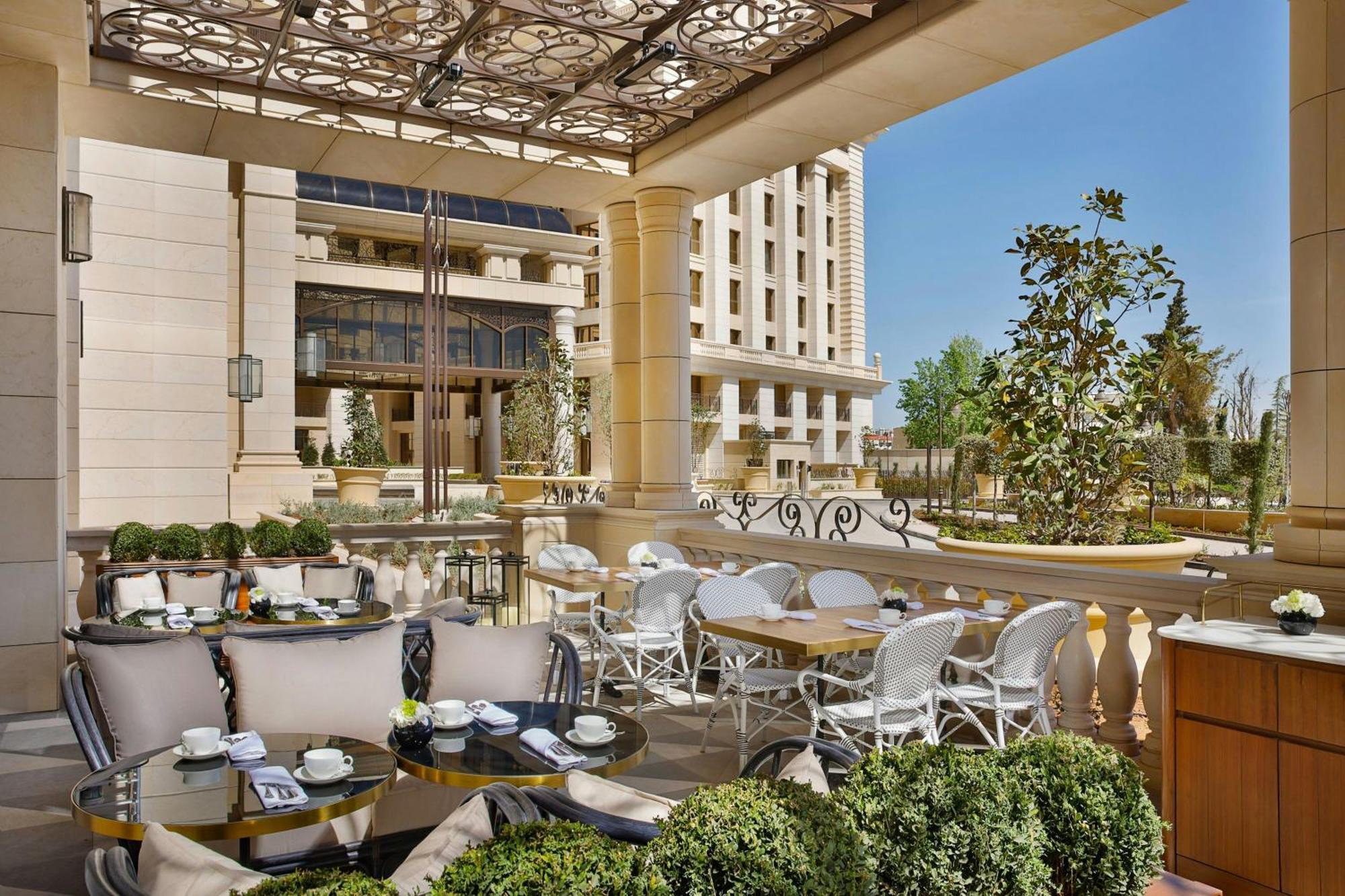 The Ritz-Carlton, Amman Hotel Buitenkant foto The Terrace