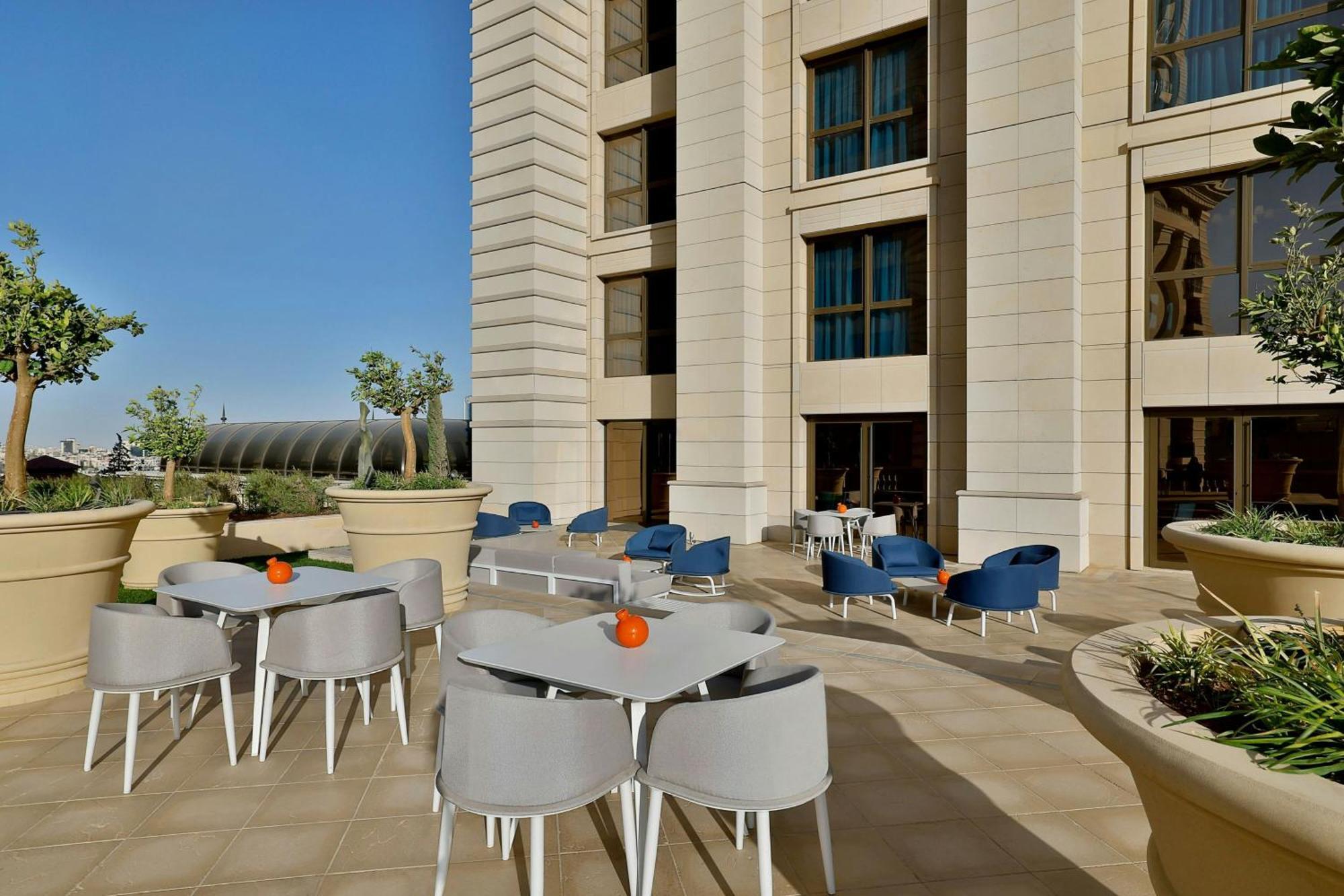 The Ritz-Carlton, Amman Hotel Buitenkant foto The Terrace