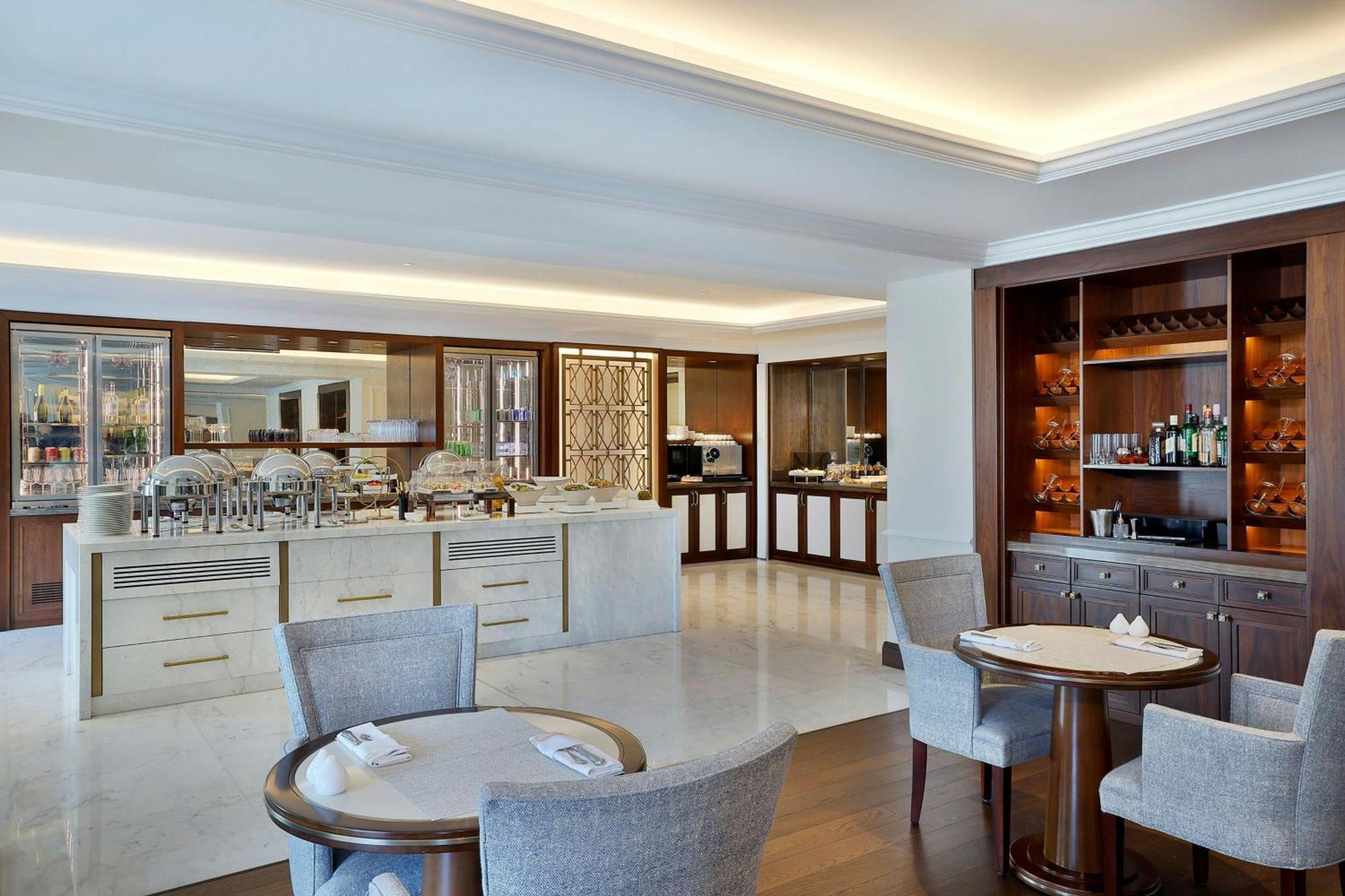 The Ritz-Carlton, Amman Hotel Buitenkant foto The Club Lounge at the InterContinental London The O2