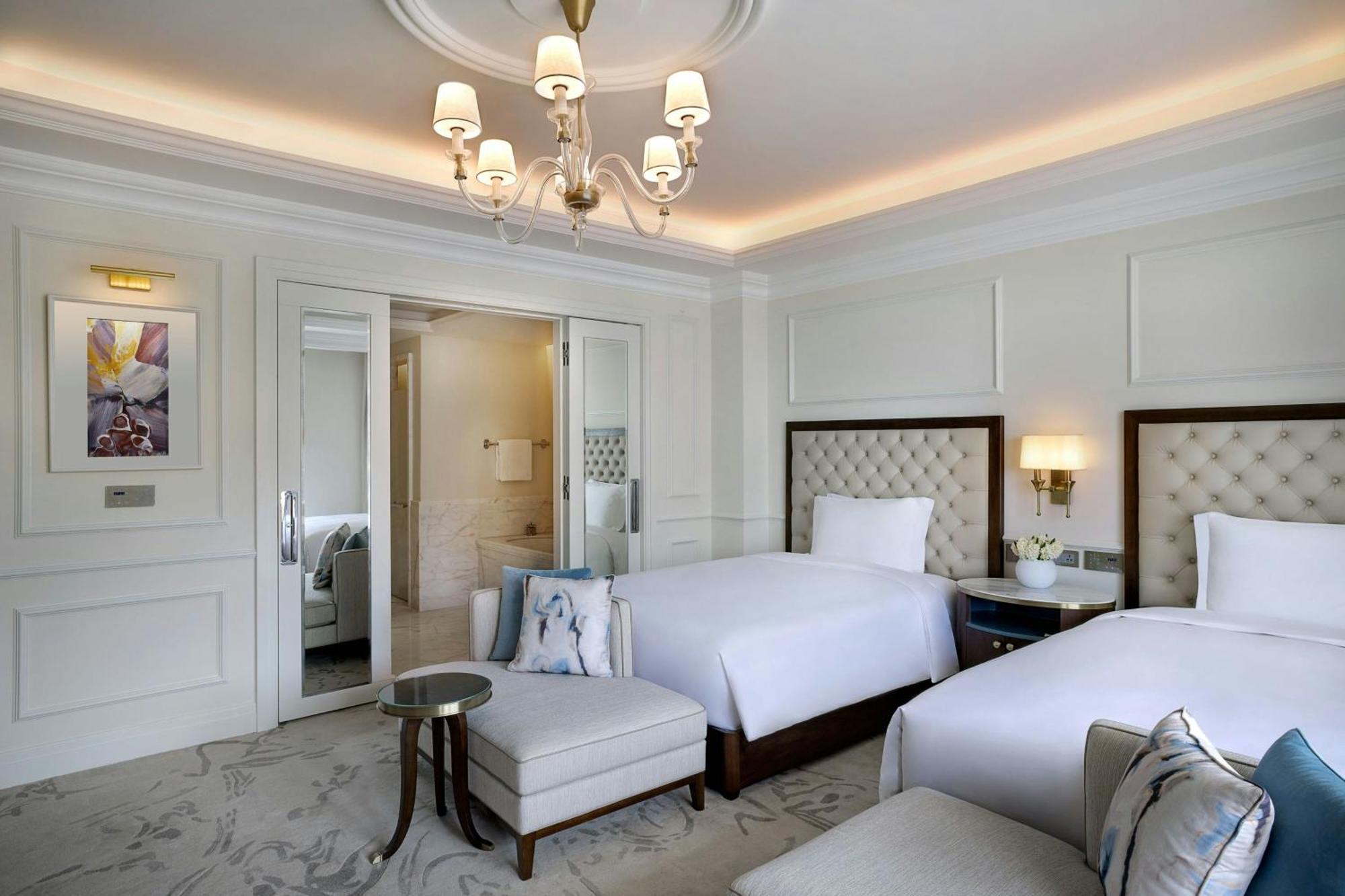 The Ritz-Carlton, Amman Hotel Buitenkant foto Deluxe Room