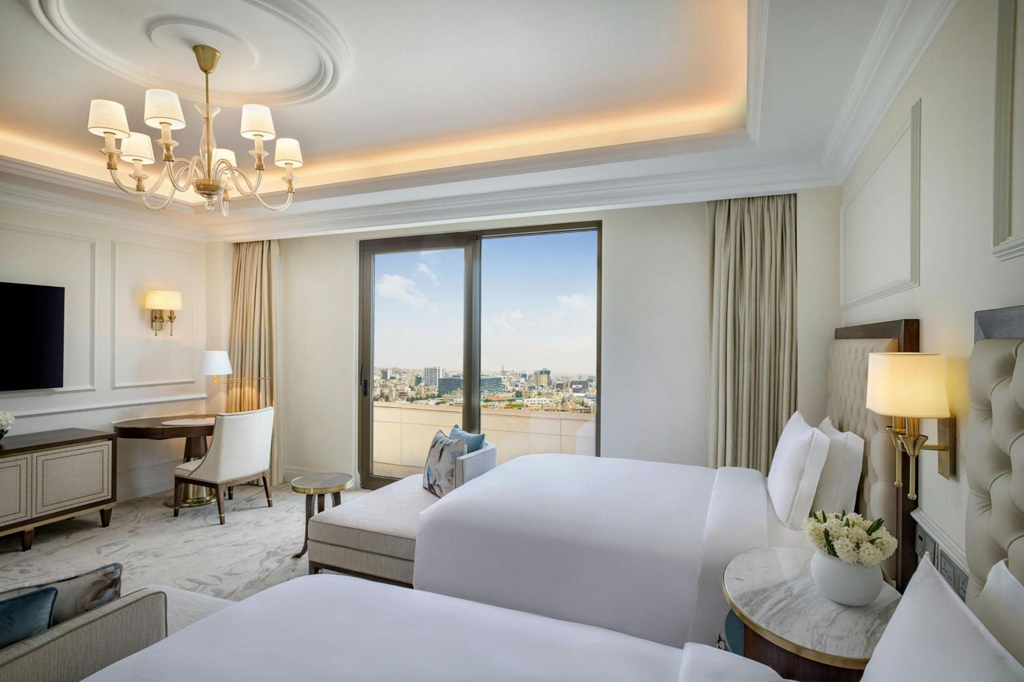 The Ritz-Carlton, Amman Hotel Buitenkant foto Deluxe Room