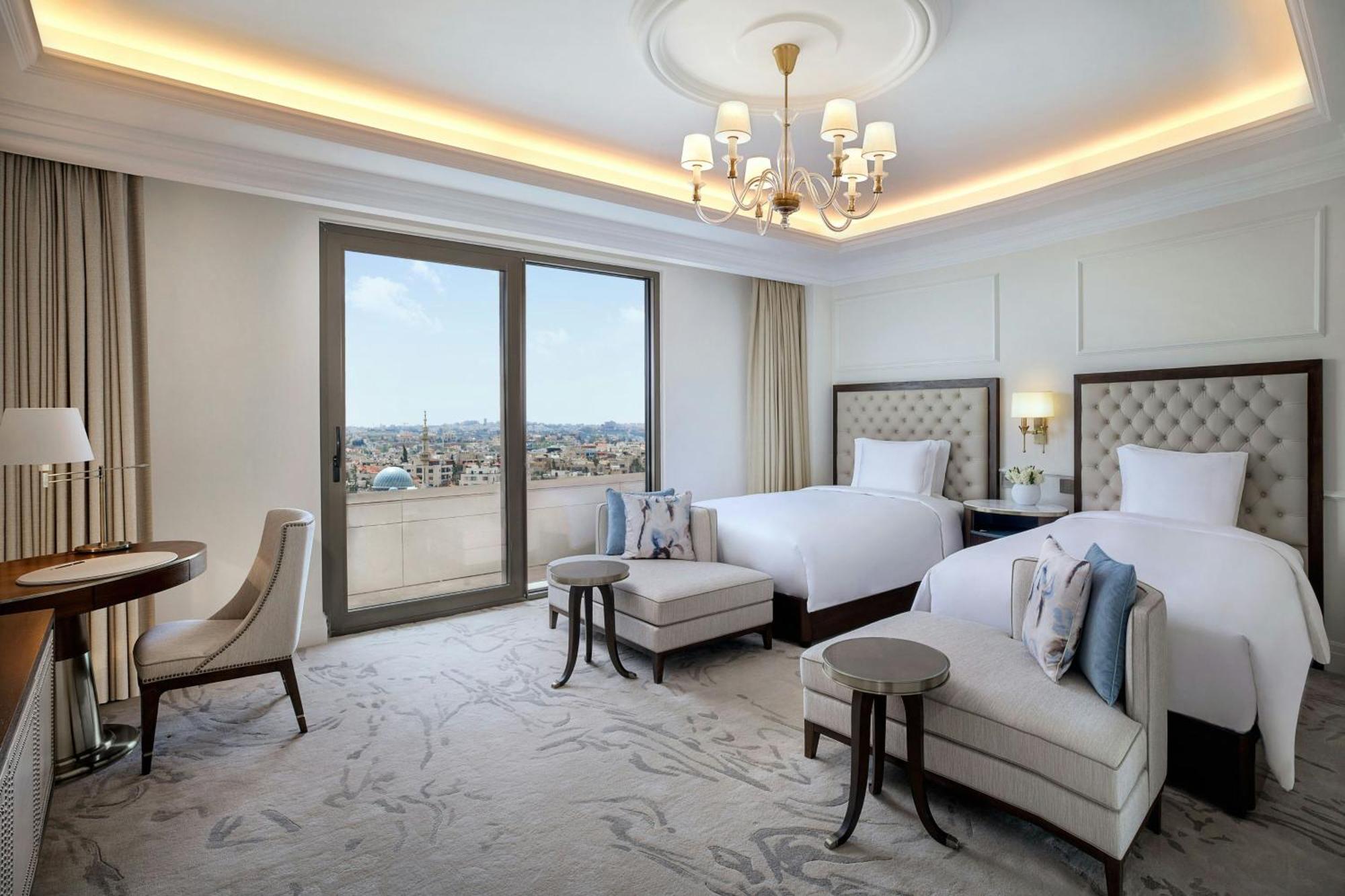 The Ritz-Carlton, Amman Hotel Buitenkant foto Deluxe Room